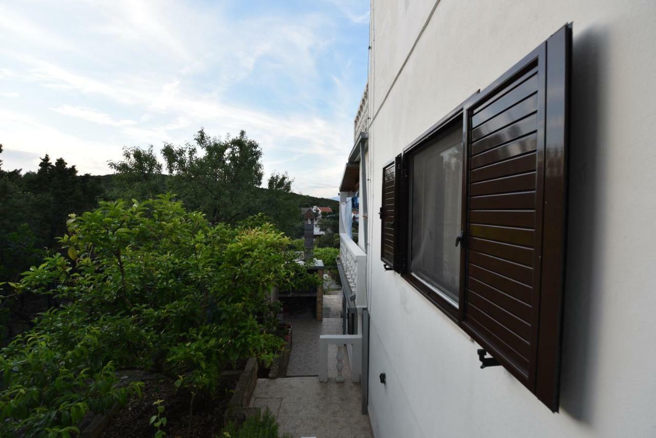 Apartmani Marko Gdinj 外观 照片
