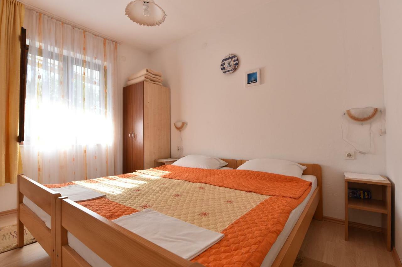 Apartmani Marko Gdinj 外观 照片
