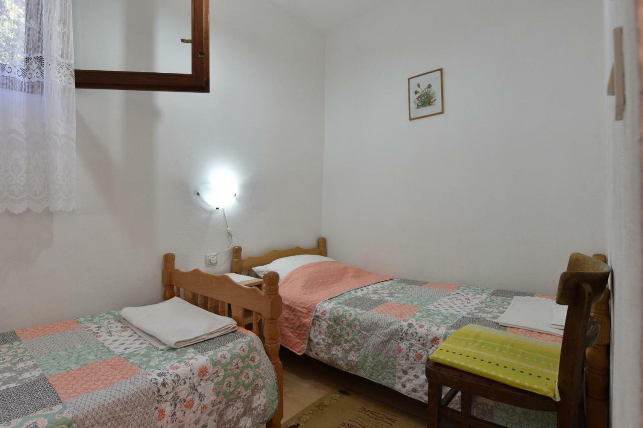 Apartmani Marko Gdinj 外观 照片